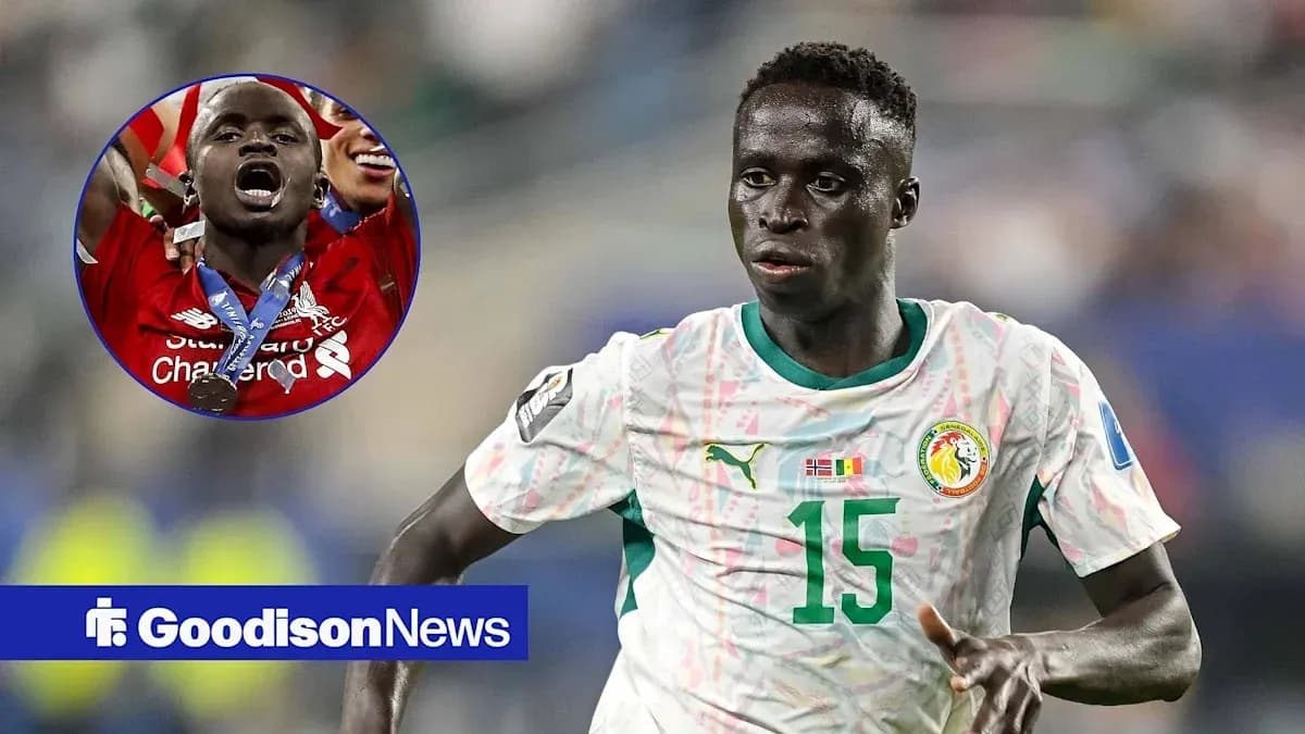 Jugador de Senegal corriendo durante un partido