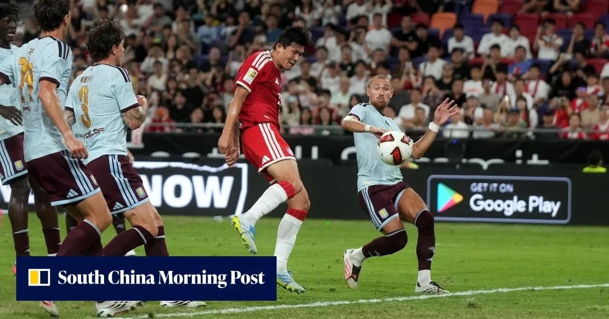 Jugador chutando el balón en un partido de fútbol