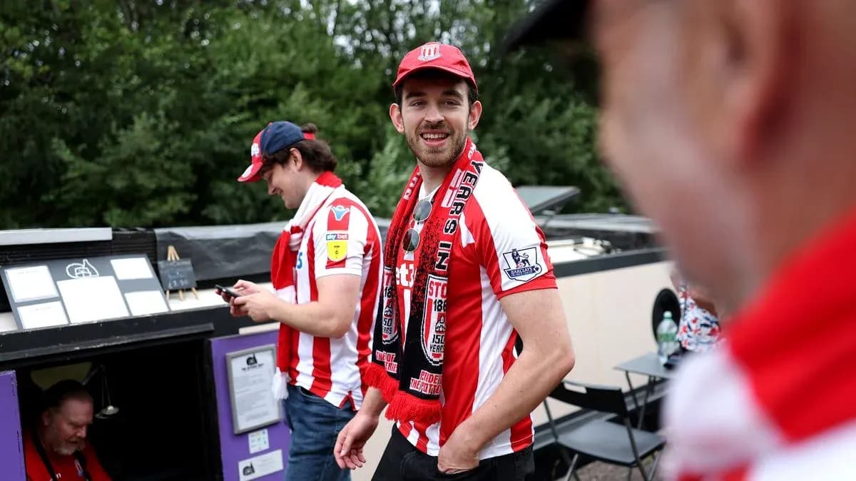 Aficionados de Stoke City en un evento deportivo
