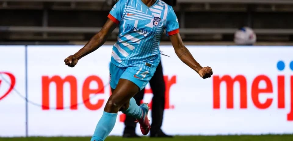 Jugadora de Chicago Red Stars celebra un gol