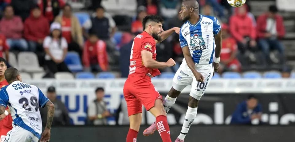 Juego entre CF Pachuca y Toluca en Liga MX