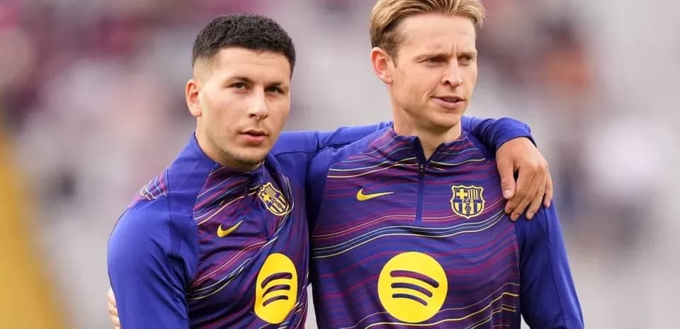 Jugadores de FC Barcelona en calentamiento antes del partido