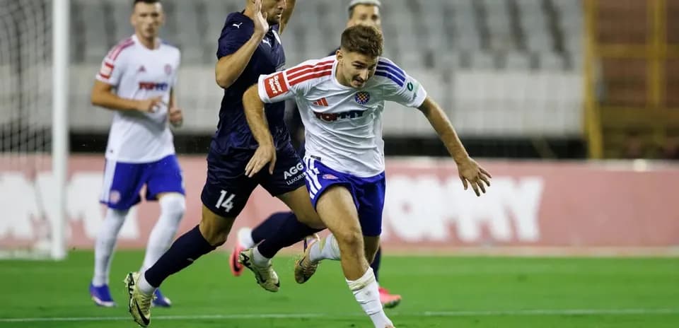 Jugador de HNK Hajduk Split en acción