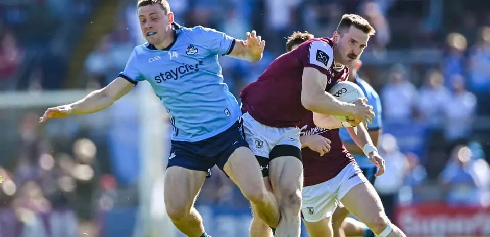 Jugador de Galway en acción durante el partido