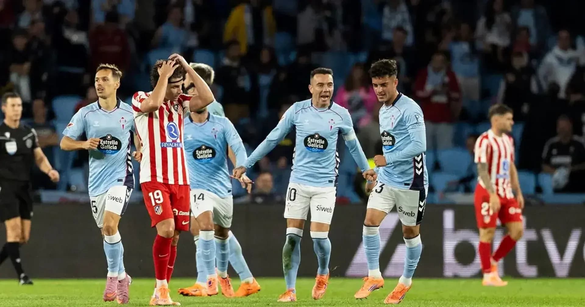 Jugadores de Celta celebrando un gol