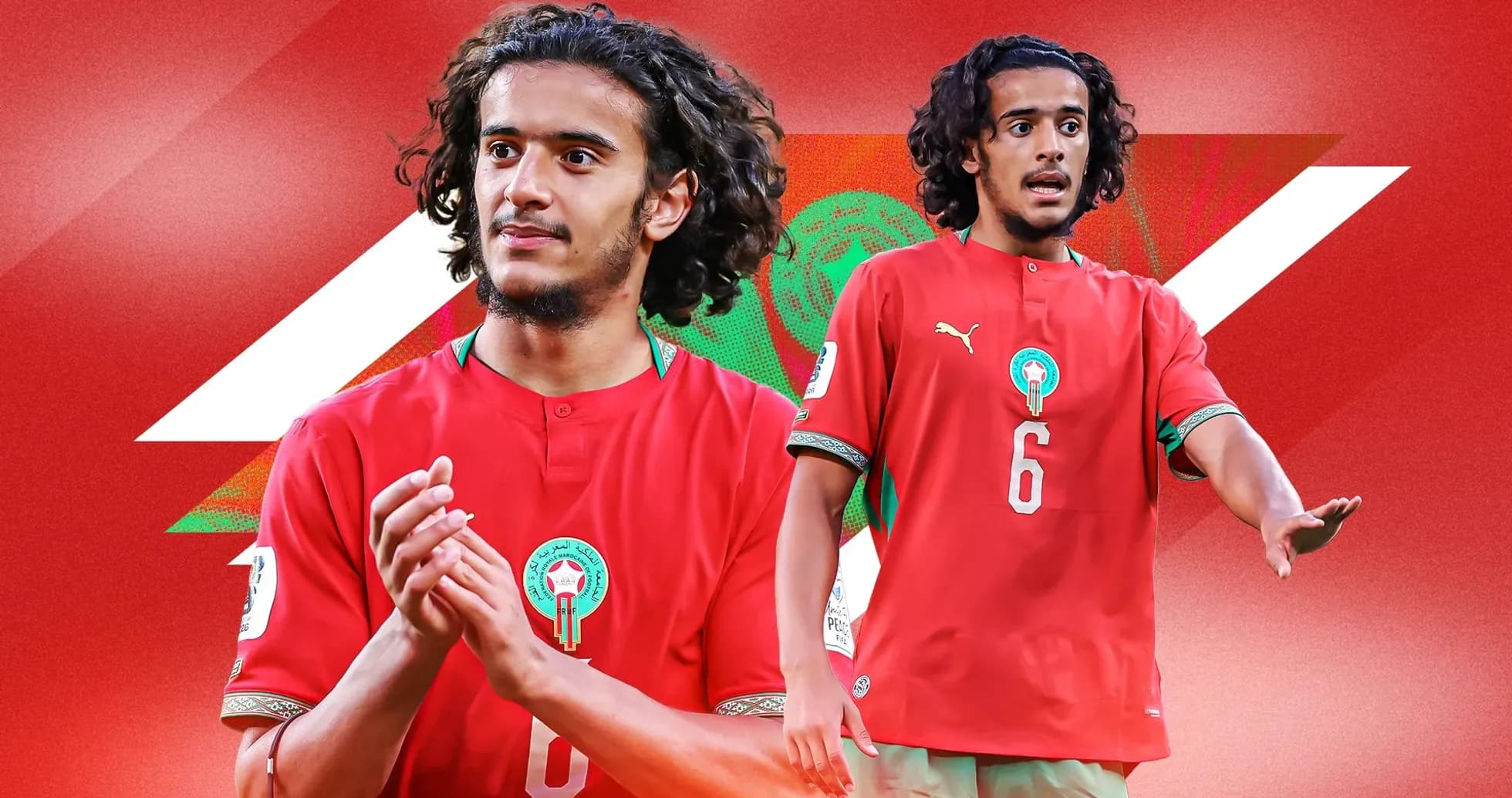 Jugador de Marruecos con camiseta roja en acción
