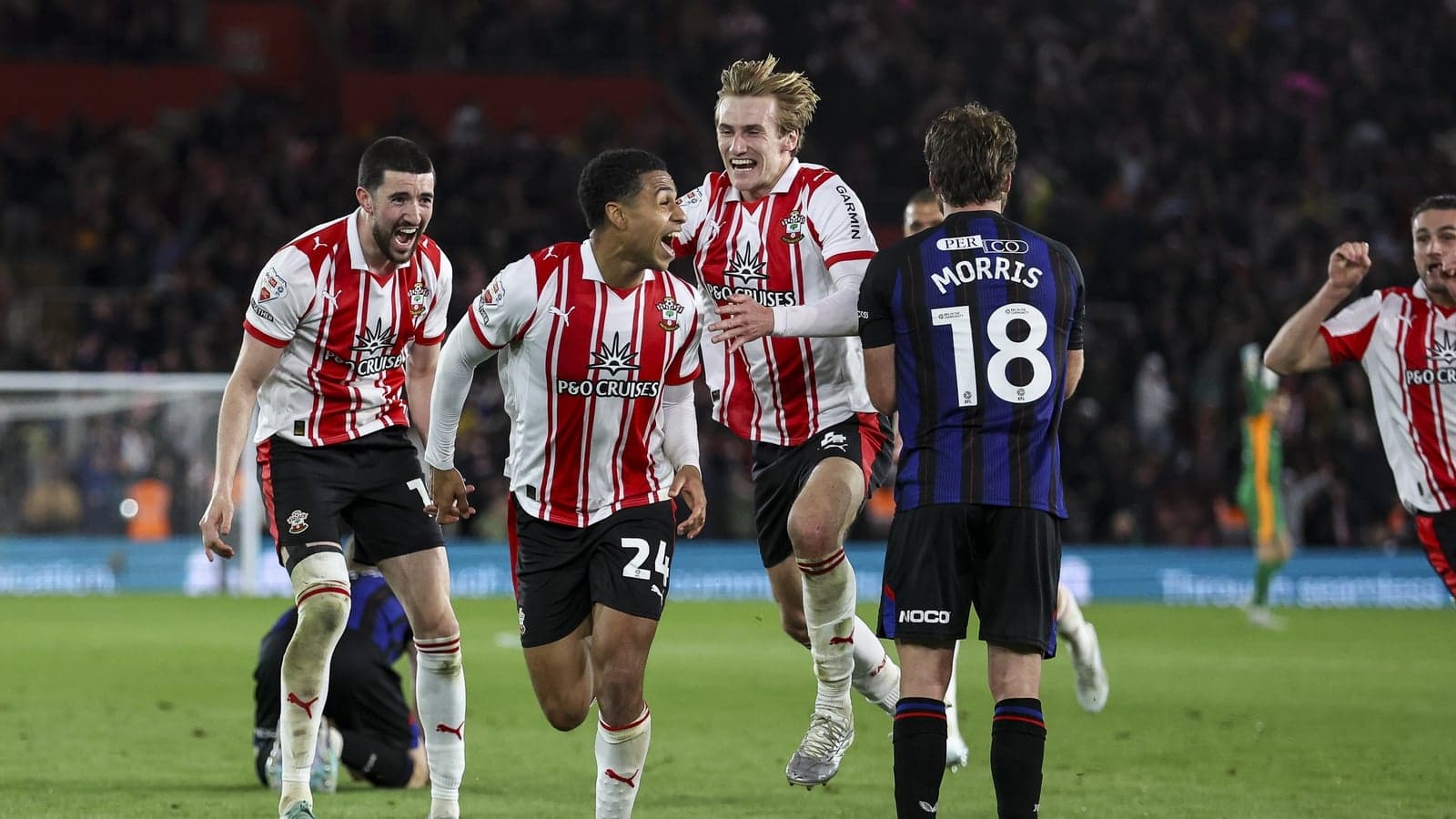 Jugadores del Southampton celebrando un gol durante el partido