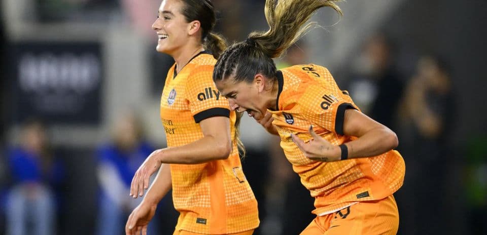 Jugadoras de Houston Dash celebrando un gol