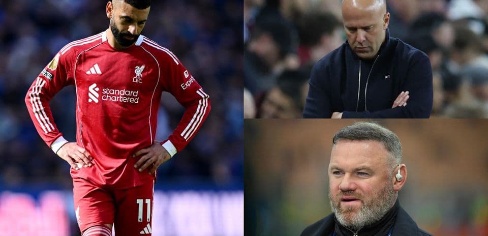 Jugador de Liverpool y entrenadores en diferentes momentos