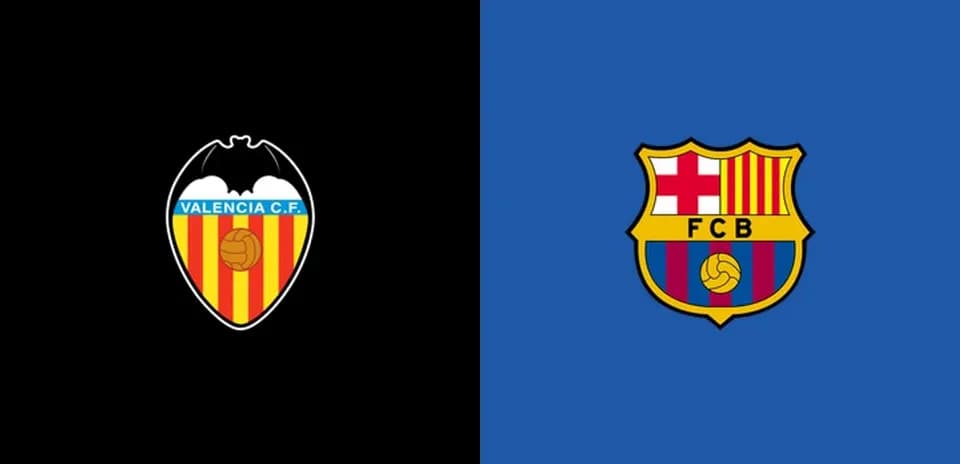 Logos de Valencia CF y FC Barcelona en fondo negro y azul