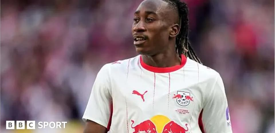 Jugador de RB Leipzig en acción durante un partido