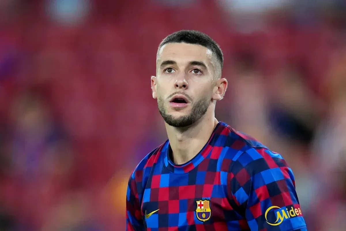 Jugador de FC Barcelona en campo durante partido