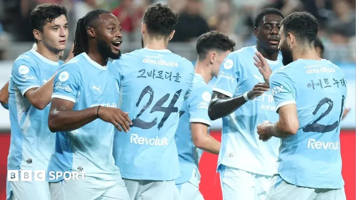 Jugadores de Manchester City celebrando un gol