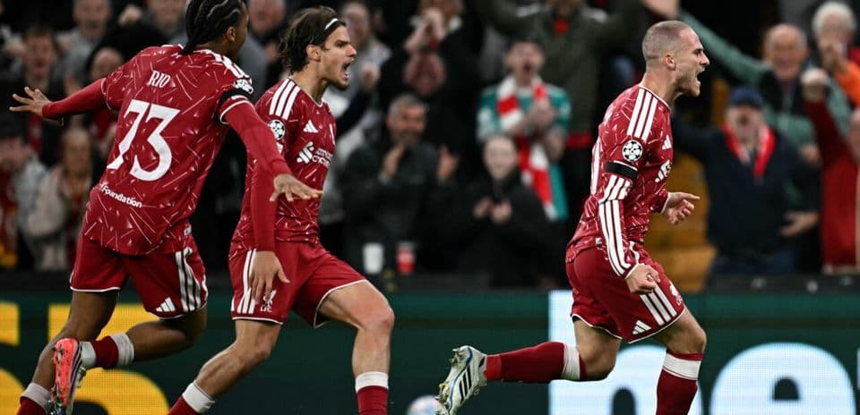 Iraola celebra la victoria del Liverpool contra Atlético de Madrid en Champions League