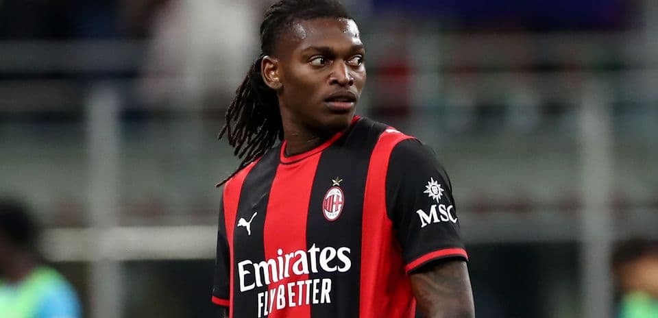 Rafael Leao podría unirse al Fenerbahce por 60 millones de euros con una oferta salarial impresionante
