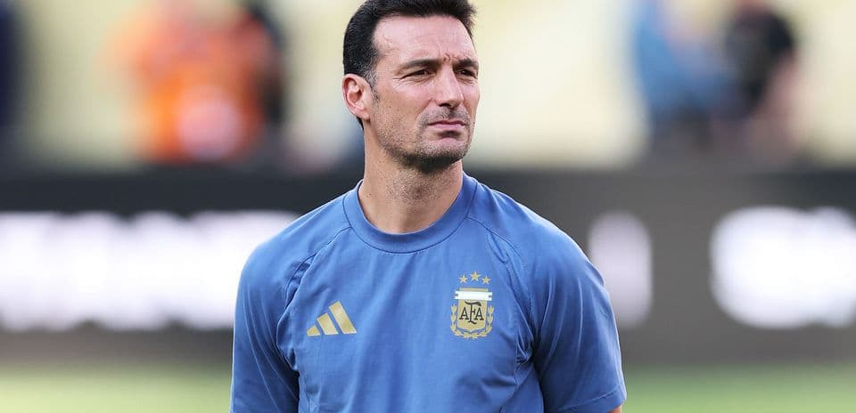 Jugadores de Argentina piden que Lionel Scaloni renueve su contrato tras éxito mundialista