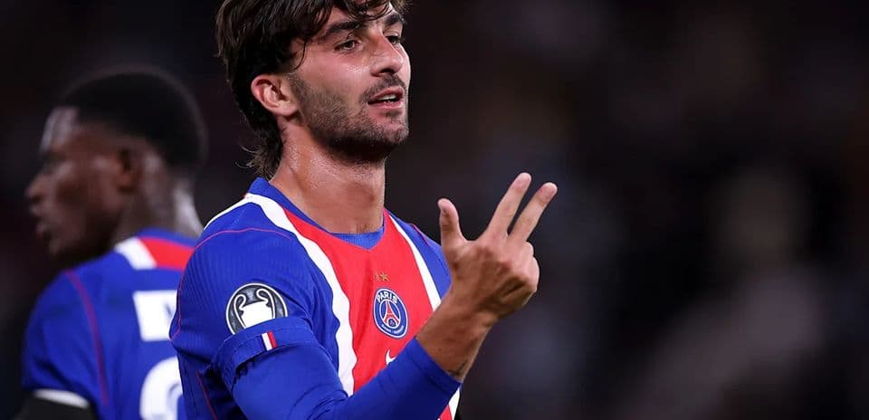 Ferran Torres lidera con un hat-trick la victoria del PSG; Barcelona, Liverpool y Arsenal ganan en la fase de grupos de Champions League