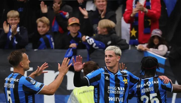 Chelsea compite con Manchester City y clubes europeos por delantero escocés de 8,5 millones de libras