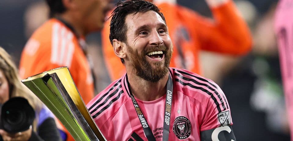Carolina Holguin pide a Lionel Messi cuidar la historia de Eldense tras la compra del club