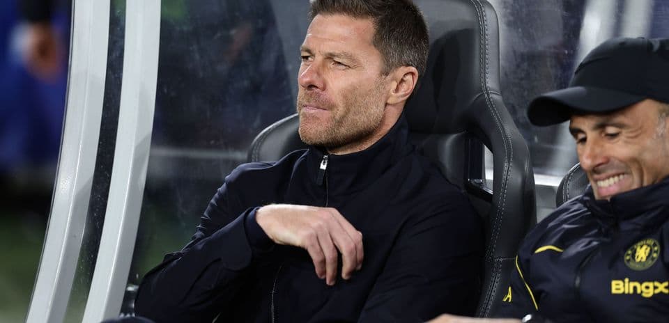 Chelsea intenta frenar el fichaje casi cerrado del delantero neerlandés Joshua Zirkzee