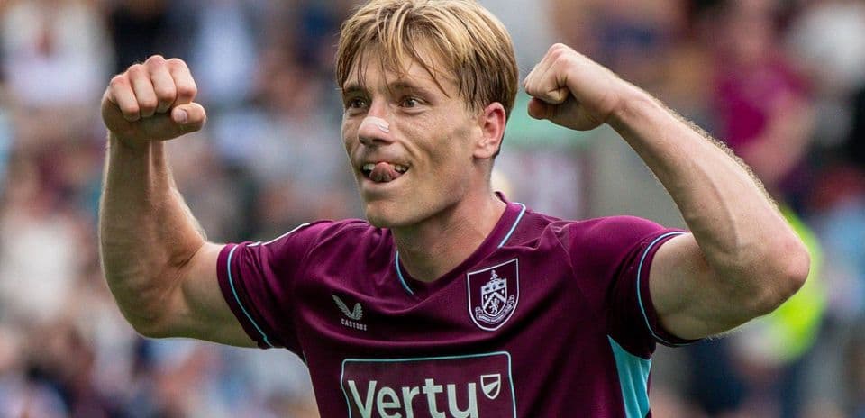 Ipswich Town ficha a Zian Flemming de Burnley por £20 millones en el último día de mercado
