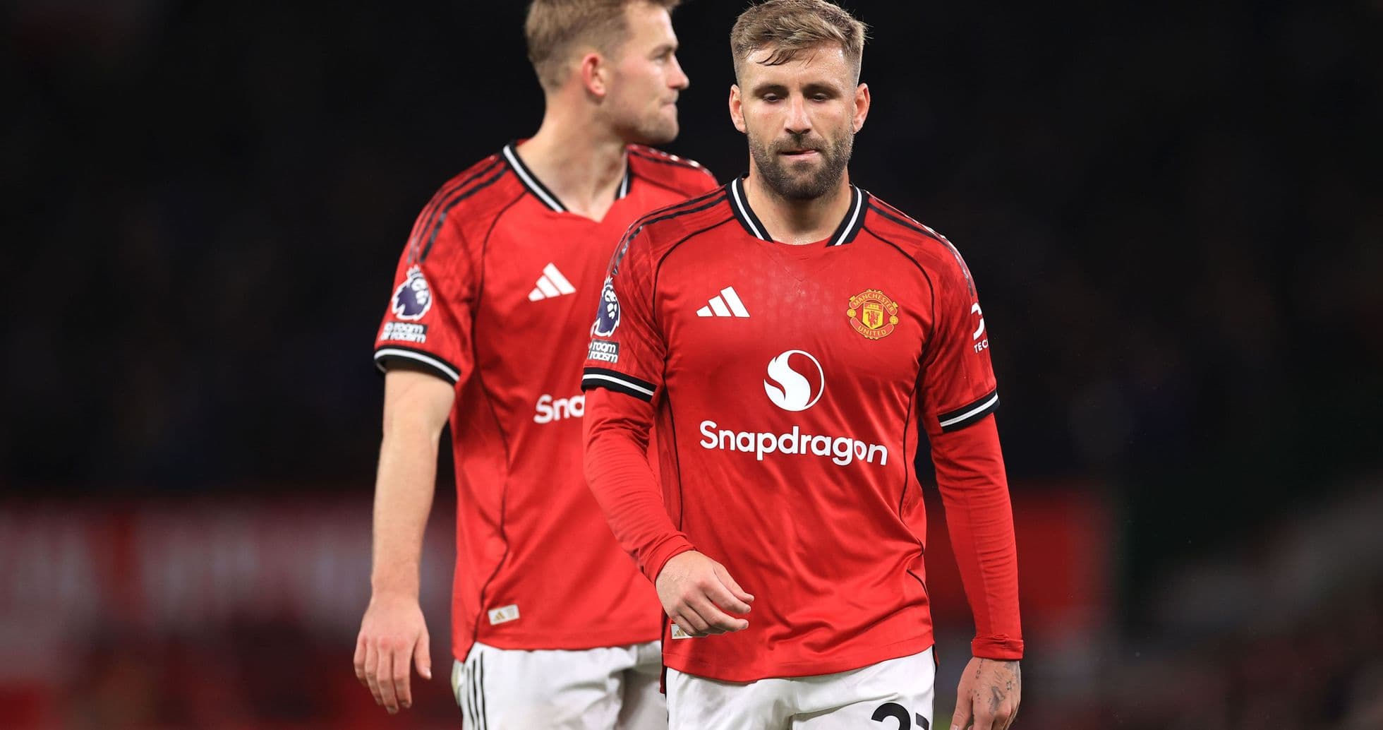 Paul Scholes pide al Manchester United fichar al defensa Lewis Hall tras dificultades de Luke Shaw