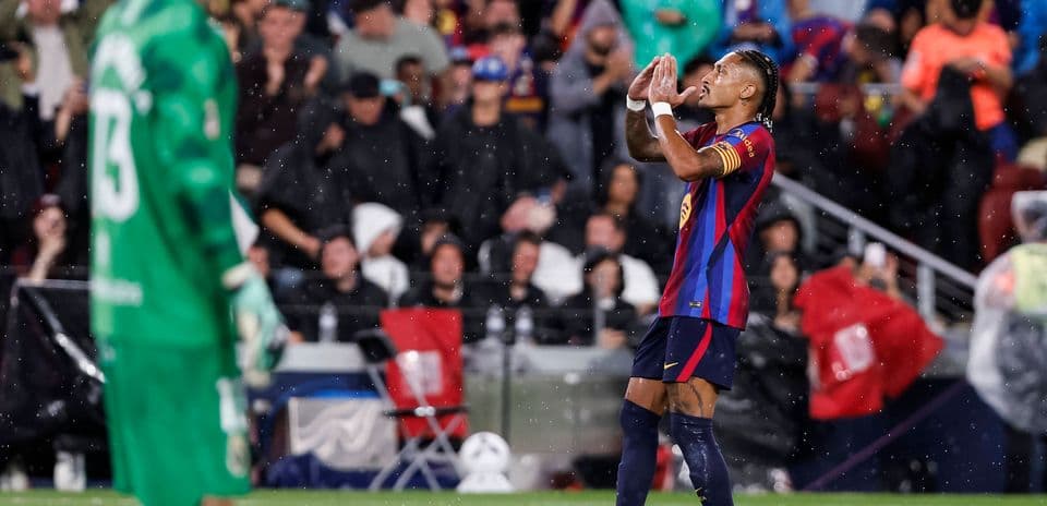 Raphinha brilla con un triplete y revela el secreto detrás de la racha ganadora del Barcelona