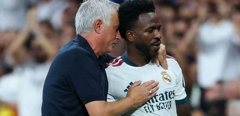 Jose Mourinho defiende a Vinicius Junior tras silbidos en victoria del Real Madrid sobre Inter
