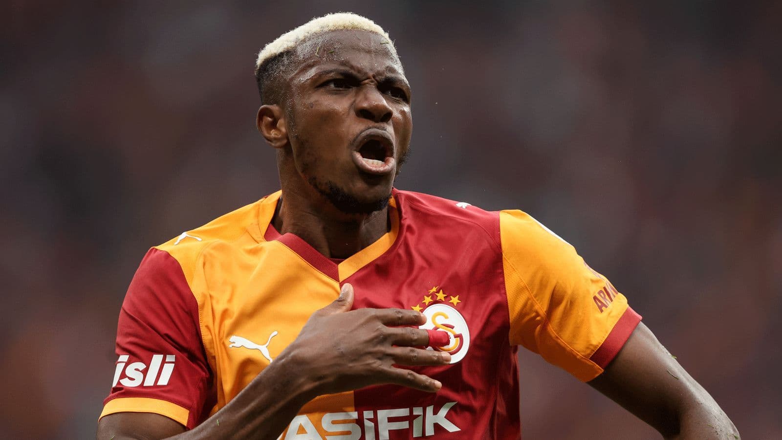 Arsenal inicia negociaciones con Galatasaray para fichar a Victor Osimhen en un giro inesperado