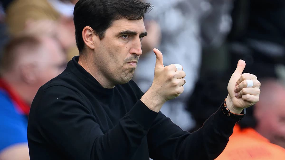 Andoni Iraola debe apostar por un jugador olvidado en Liverpool