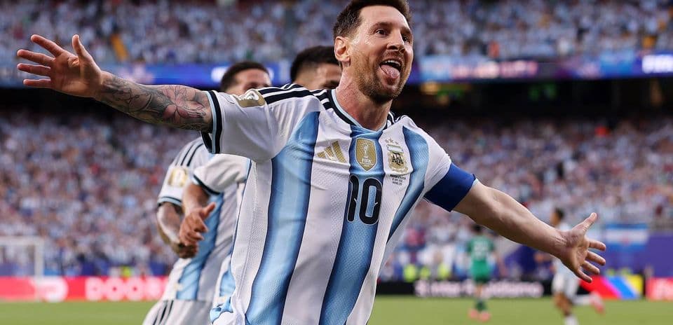 Messi Brilla y Argentina Arranca el Mundial con Victoria Histórica contra Argelia