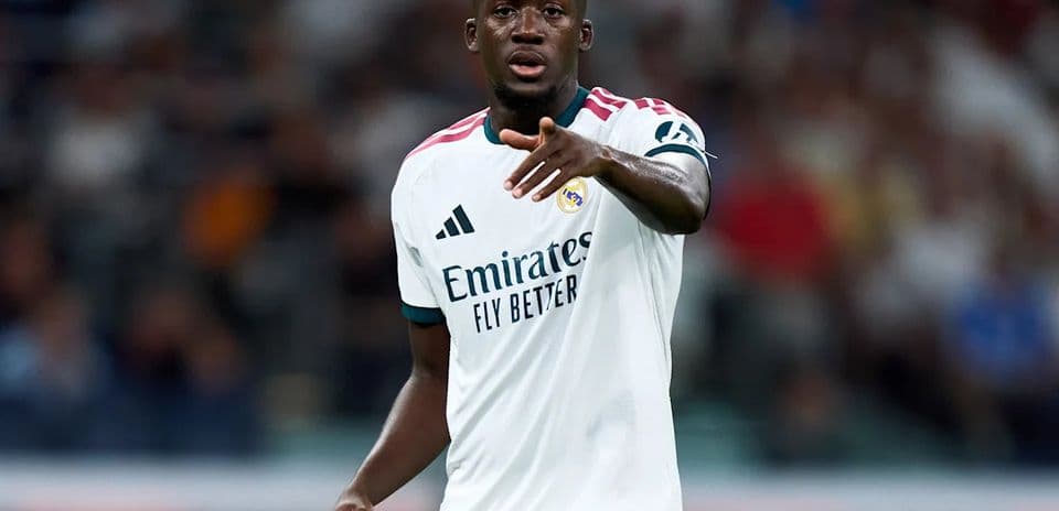 Preocupación en el Real Madrid: Konaté abandona concentración de Francia por lesión