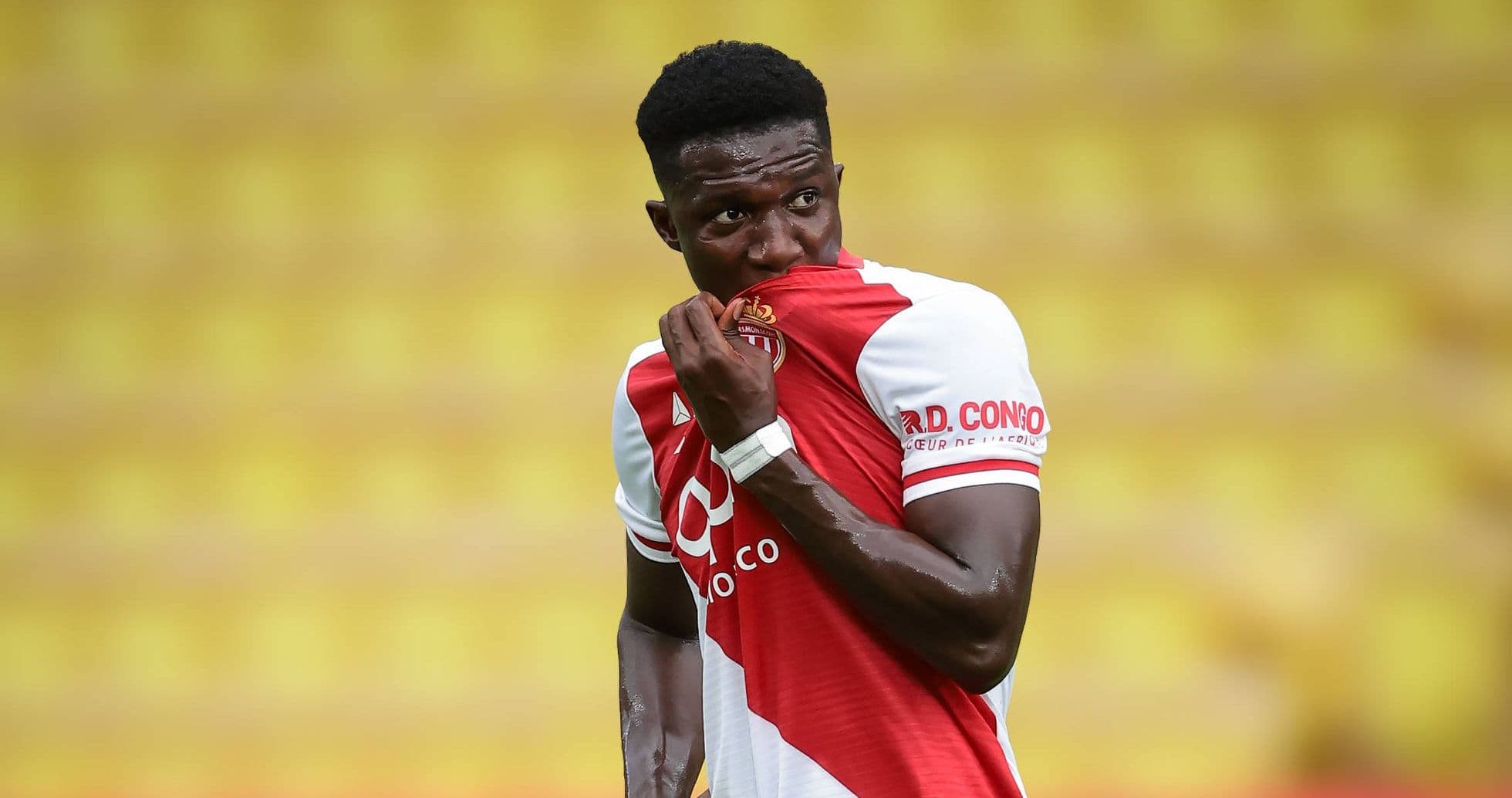 Chelsea enfurece tras la retirada inesperada de Mónaco en el fichaje de Lamine Camara por €55 millones debido a un giro sorprendente con Liverpool