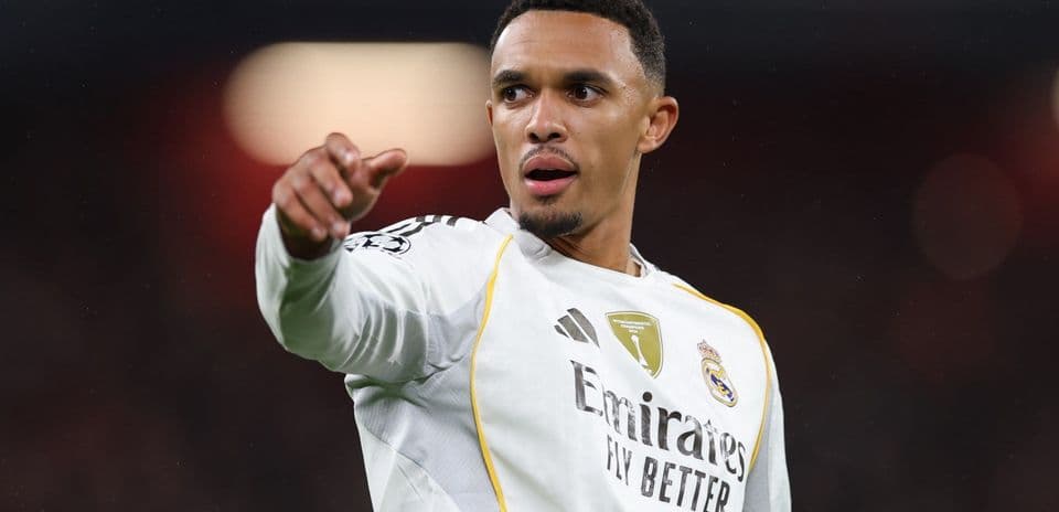 Liverpool considera traer de vuelta a Trent Alexander-Arnold tras dificultades en Real Madrid