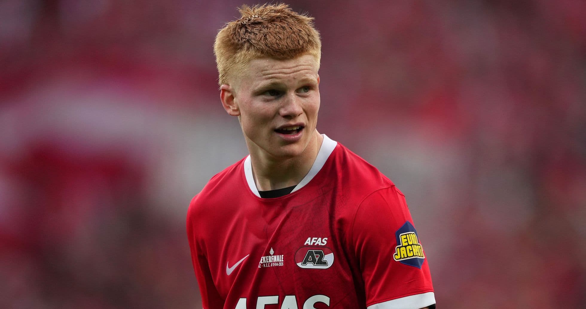 Kees Smit explica por qué rechazó una oferta de verano para quedarse en AZ Alkmaar