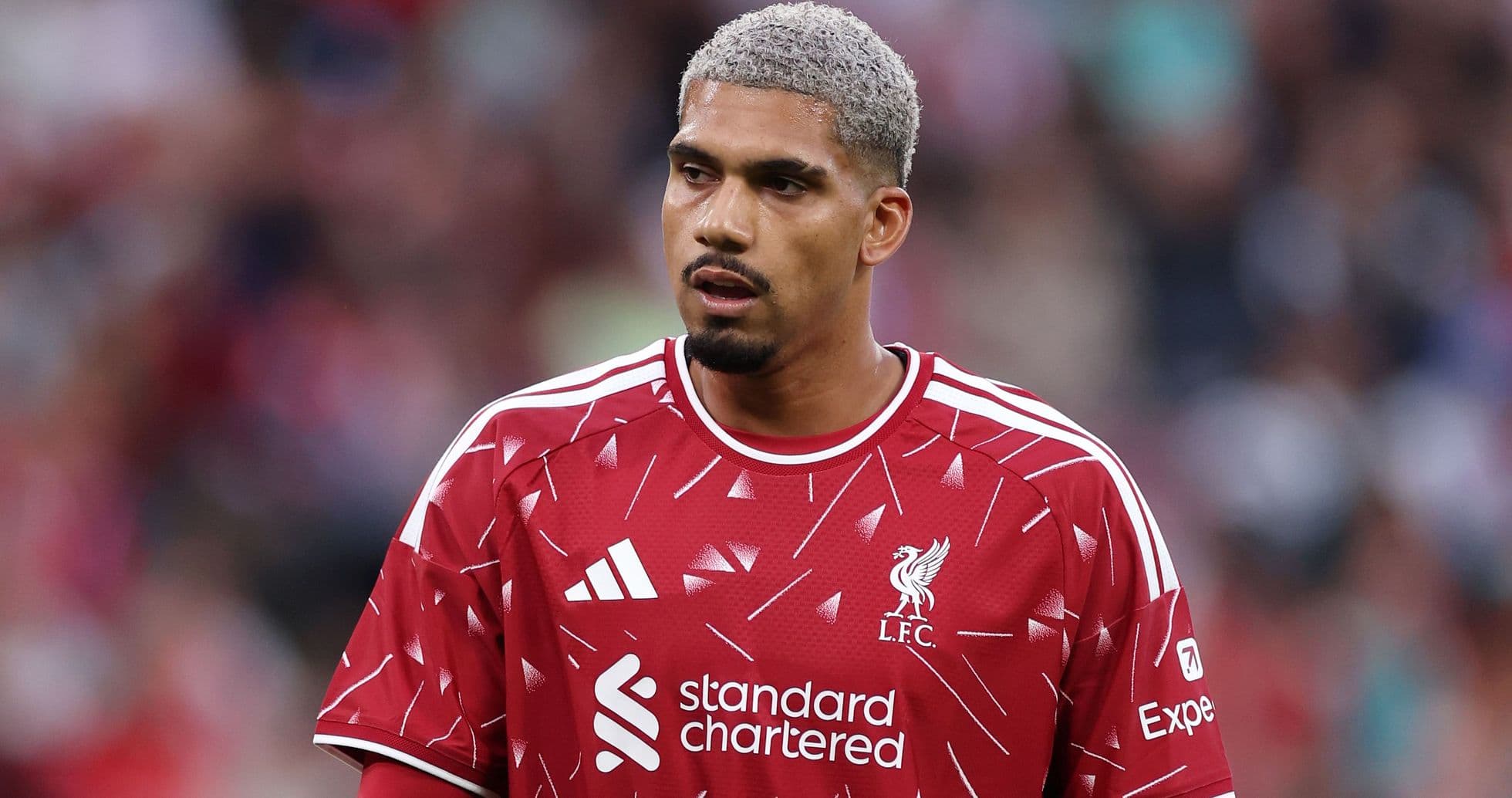 Ronald Araujo sorprendido por la intensidad y velocidad de la Premier League tras su cesión al Liverpool