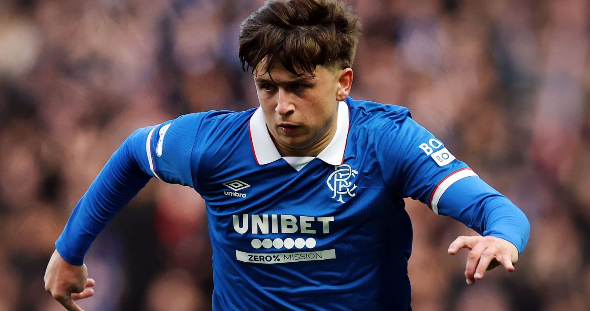 Rangers enfrentan dificultades para repatriar a Mikey Moore mientras exdefensor considera improbable su regreso
