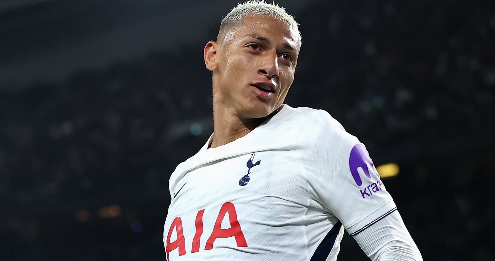 Mohamed Salah y Fabinho contactan a Richarlison para un posible traspaso a Trabzonspor