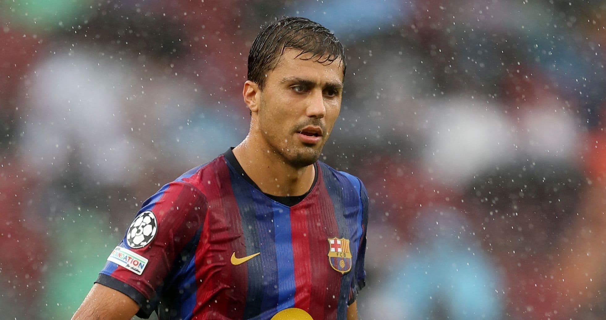 Rodri de Barcelona se disculpa públicamente con Valencia tras comentario captado en cámara durante goleada