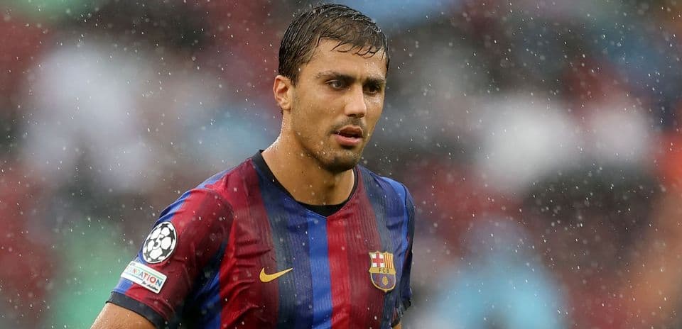 Rodri de Barcelona se disculpa públicamente con Valencia tras comentario captado en cámara durante goleada