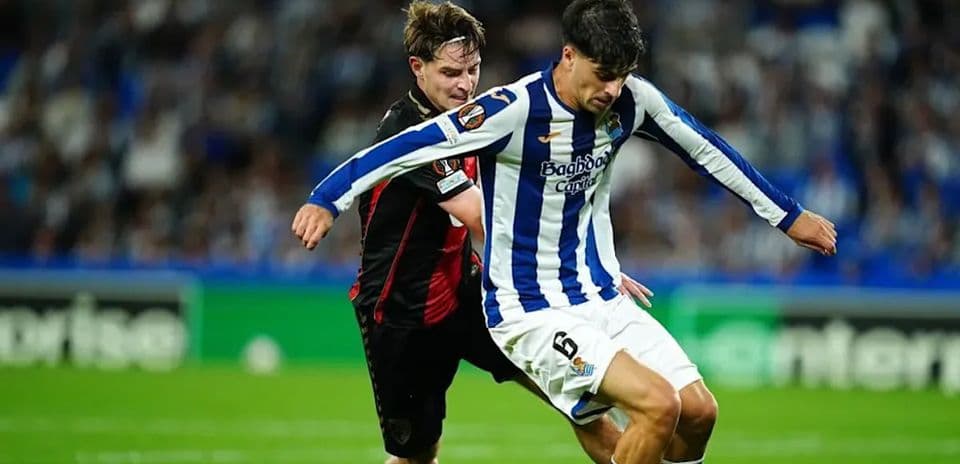 Bournemouth Consigue una Victoria Histórica Ante Real Sociedad con un Resultado de 2-1