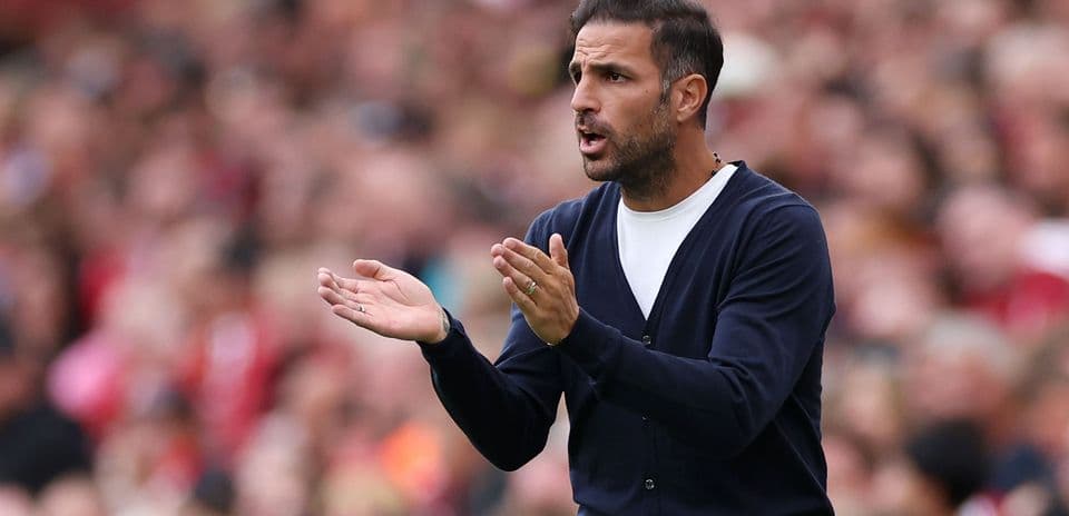 Cesc Fàbregas exige un delantero a Como tras su victoria histórica contra Napoli