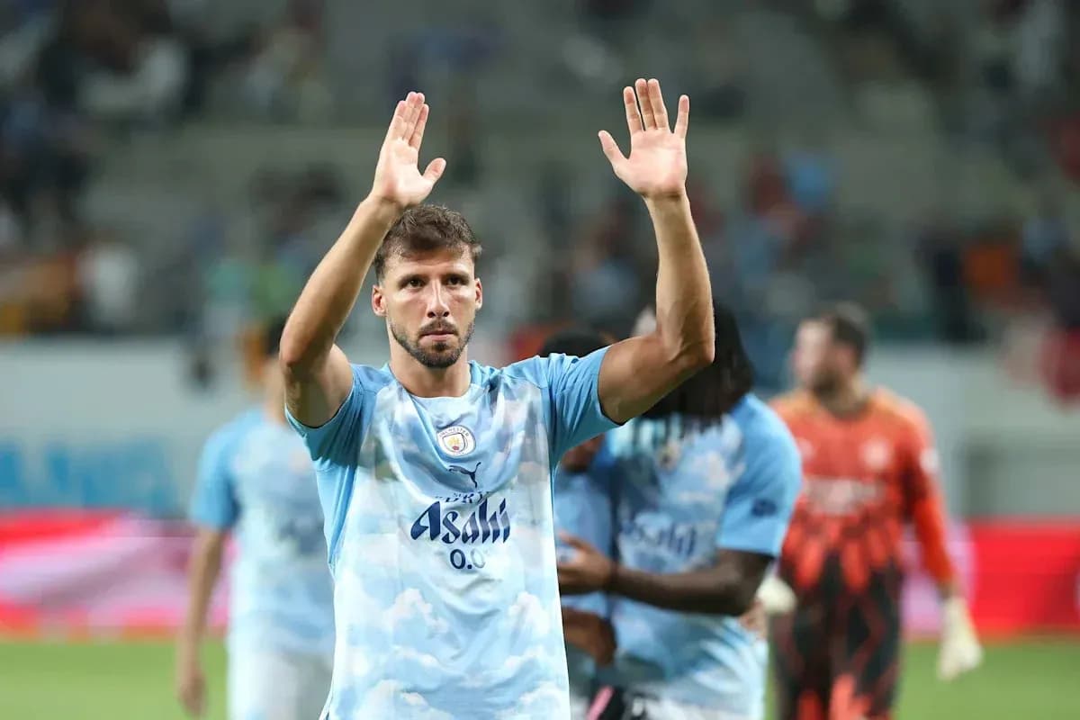Jugador saludando a la afición después del partido Jugador saludando a la afición después del partido