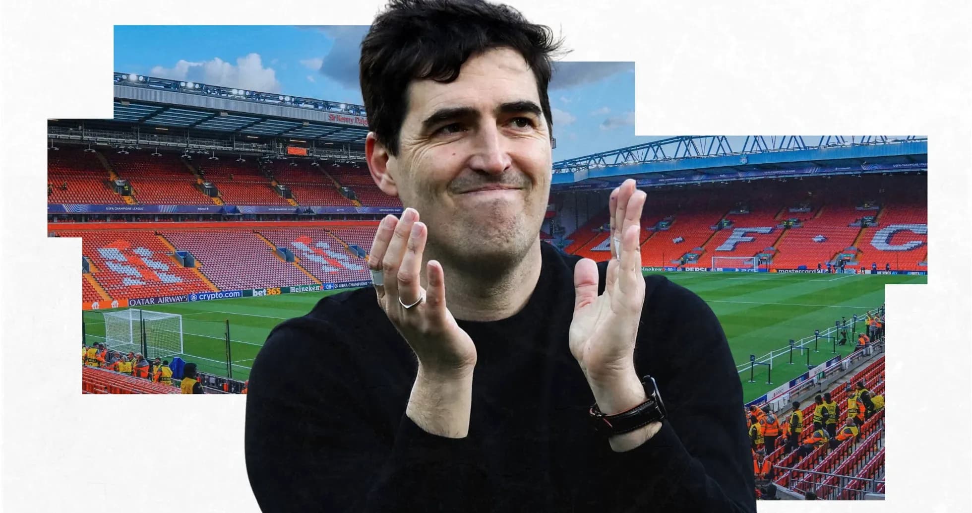 Hombre aplaudiendo en el estadio Anfield vacío Hombre aplaudiendo en el estadio Anfield vacío