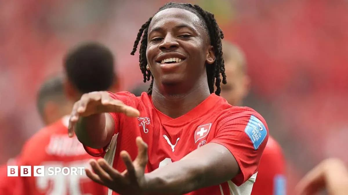 Jugador suizo sonriendo durante el partido Jugador suizo sonriendo durante el partido