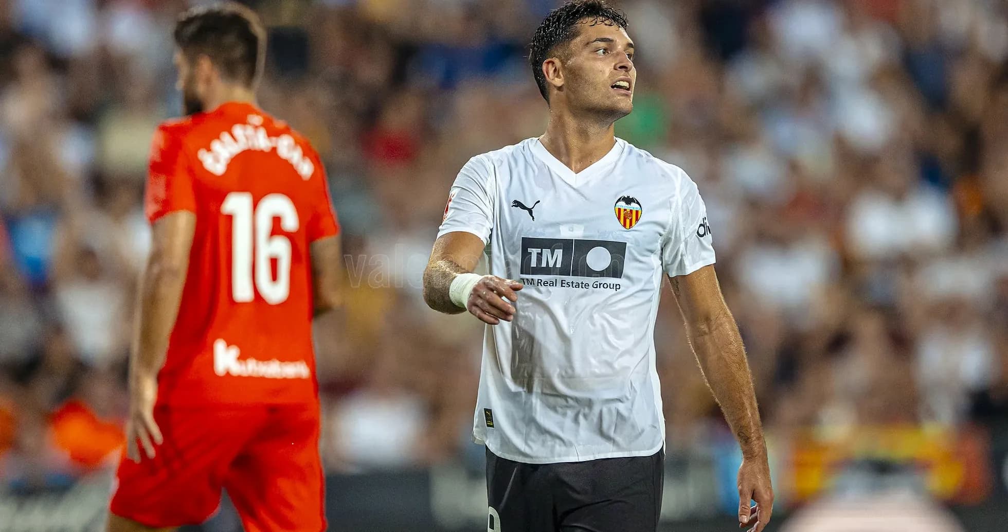 Jugador del Valencia durante el partido Jugador del Valencia durante el partido