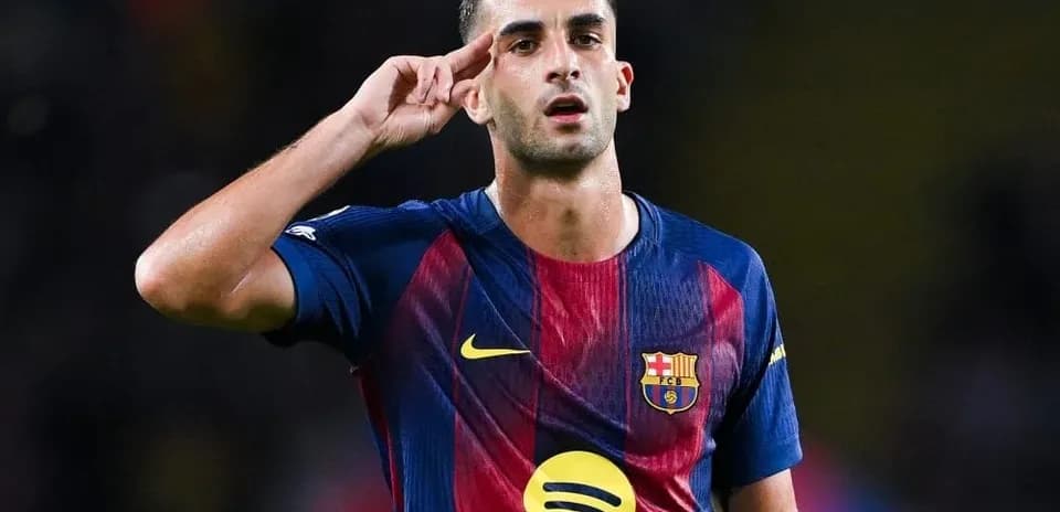 Jugador de Barcelona saludando durante el partido Jugador de Barcelona saludando durante el partido