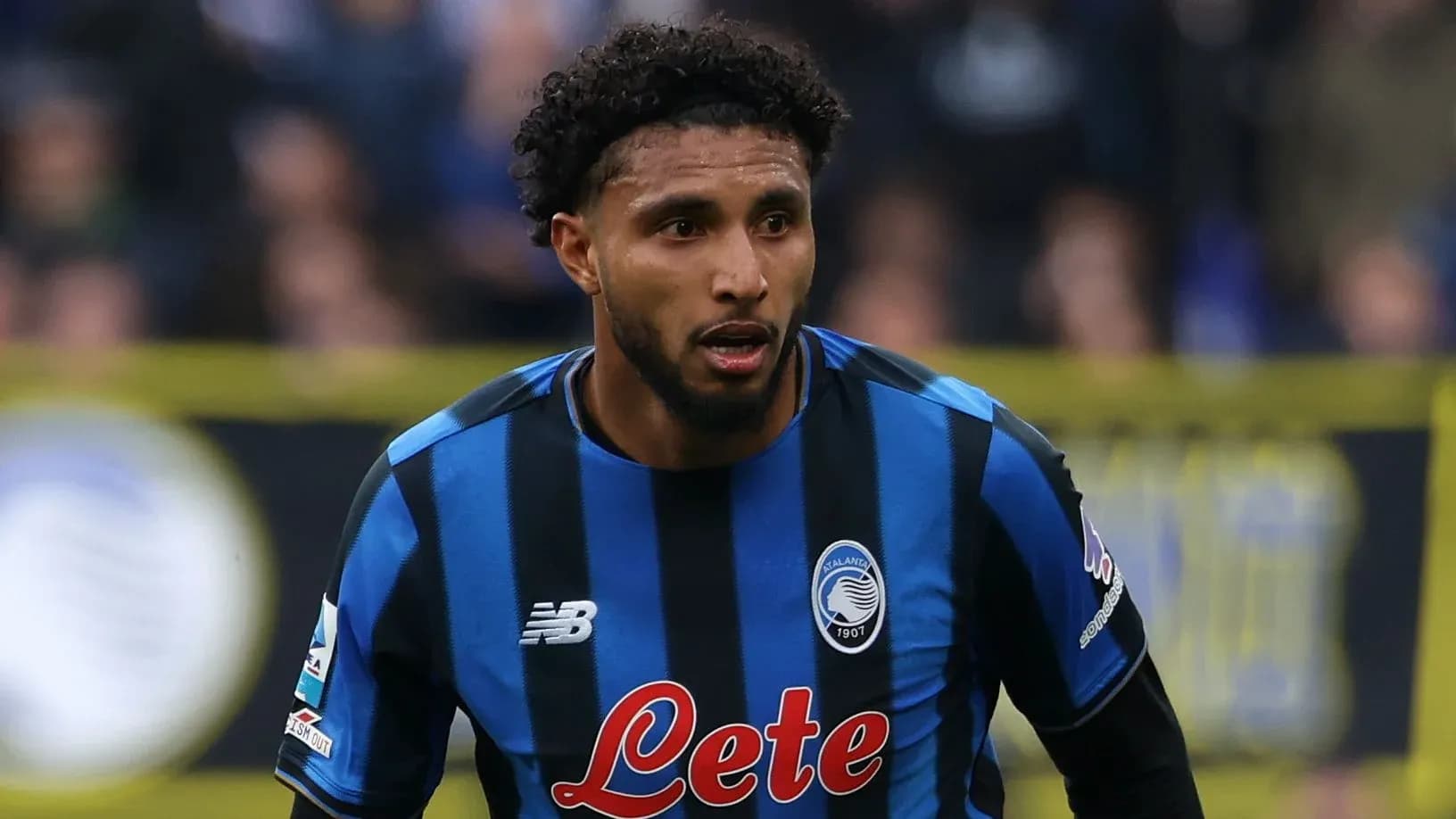 Jugador de Atalanta en acción durante partido Jugador de Atalanta en acción durante partido