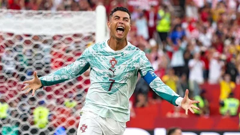Cristiano Ronaldo celebrando un gol con Portugal Cristiano Ronaldo celebrando un gol con Portugal