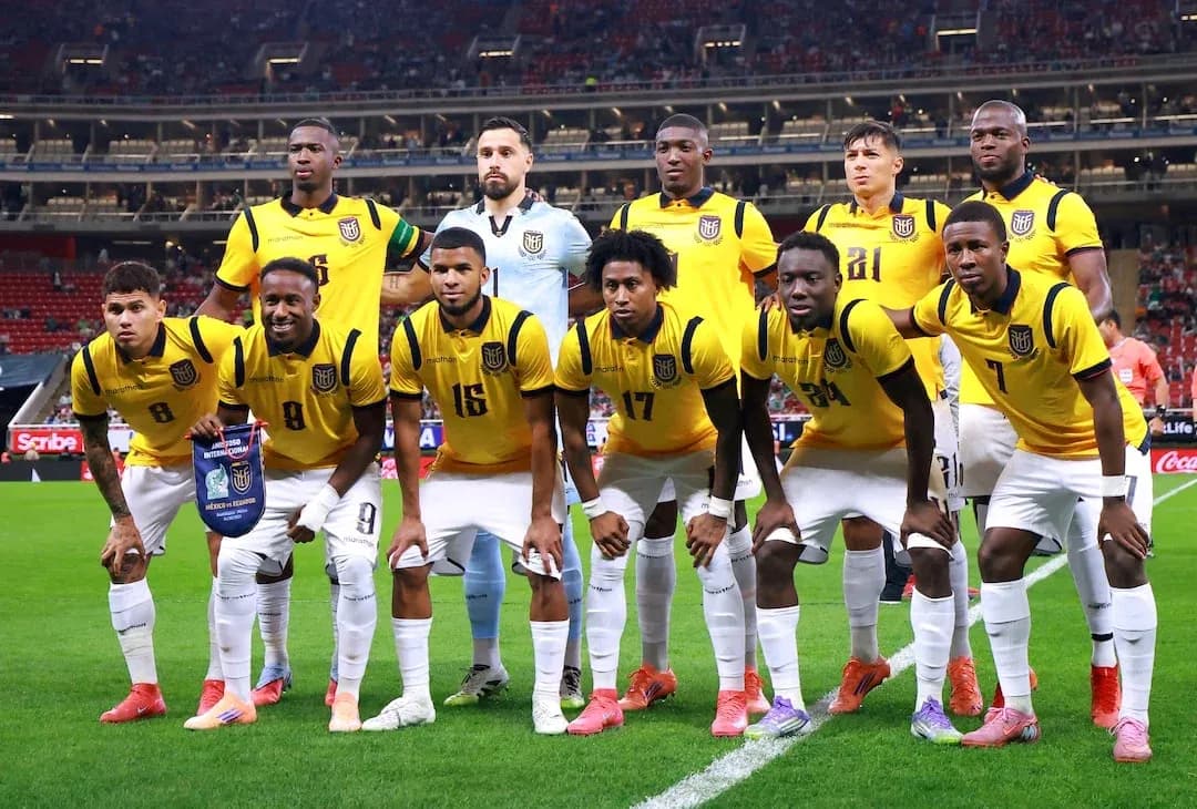 Equipo de Ecuador posando antes del partido Equipo de Ecuador posando antes del partido